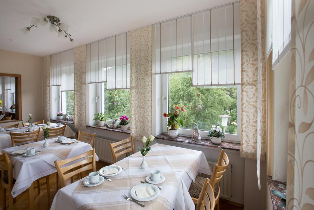 Hôtel Haus Kesper-Brunen à Willingen  Extérieur photo